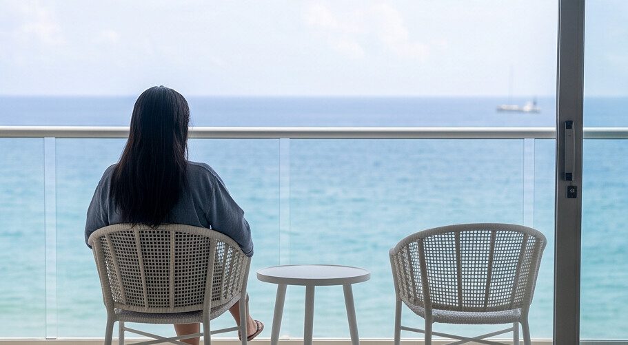 Balcón con vista al mar